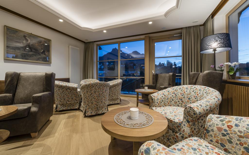 Hotel Villa Kastelruth Bagian luar foto