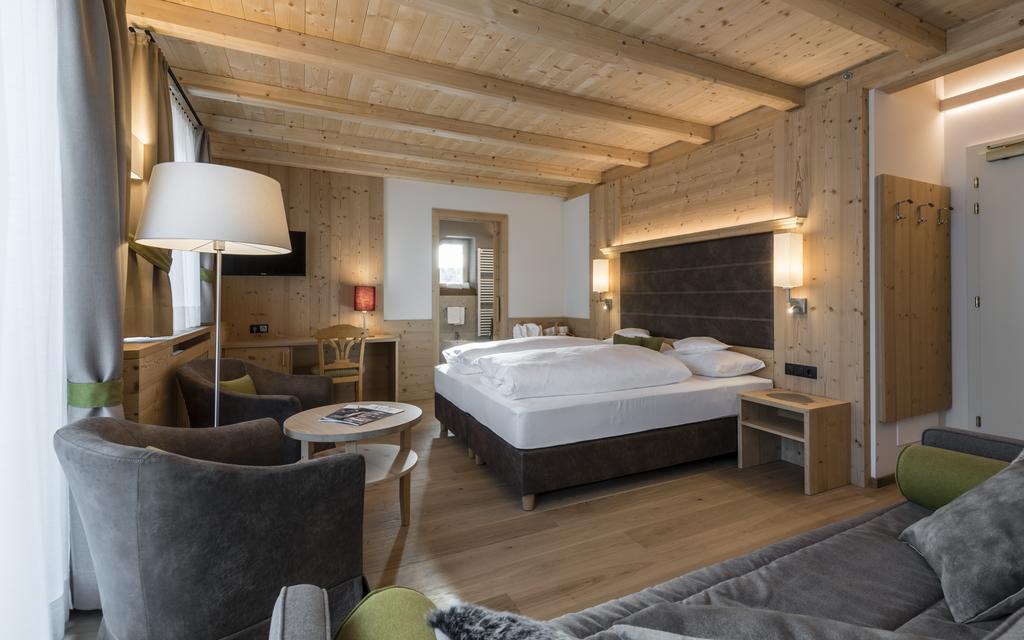 Hotel Villa Kastelruth Bagian luar foto